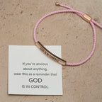 Pulsera "Dios tiene el control": un símbolo de confianza y bendición para bodas