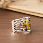 Bague Croix Cuivre Bicolore : Un Discret Rappel de Paix et de Grâce