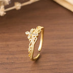 Anillo Cruz-Corona de Estilo Pulido Dual: Lleva Su Cuidado Real Cerca Diariamente