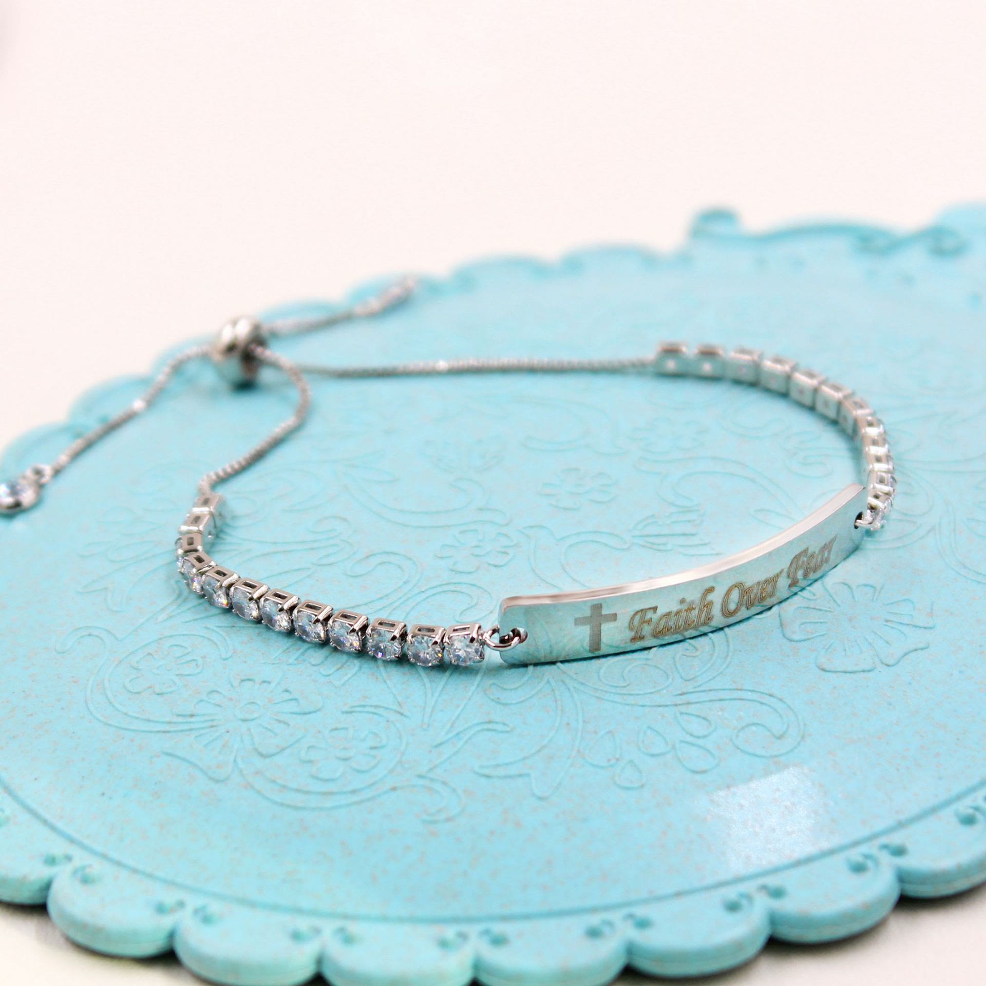 Pulsera Fe Coraje Barra Cuatro Colores Metálica Grabada/Lisa