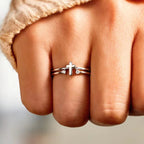 Bague double anneau croisé avec zircon : Symbole de l'amour éclatant du Christ