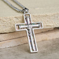 Collar con cruz de clavo con incrustaciones de nácar de abulón: un símbolo del amor sacrificial de Cristo