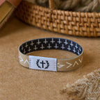 Pulsera NFC Símbolo Sagrado: Desbloqueando Versículos Divinos Diarios con un Toque