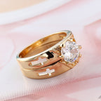 Set de anillos apilables de banda cruzada: Símbolo atemporal de fe y luz eterna