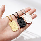 Collier réversible avec drapeau américain, croix et verset biblique : un symbole de force sacrée et de courage