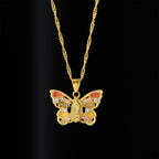 Collar Mariposa Renacimiento Espiritual: Centro Virgen y Cadena de Cuerda Retorcida con Alas de Cristal