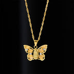 Collar Mariposa Renacimiento Espiritual: Centro Virgen y Cadena de Cuerda Retorcida con Alas de Cristal