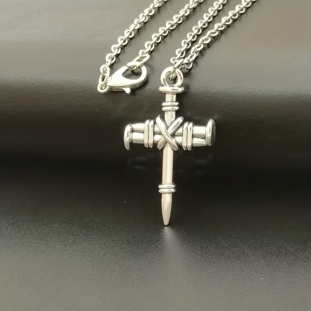 Collar con colgante de cruz de clavos: un símbolo de fuerza sagrada y redención