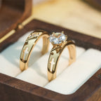 Set de anillos apilables de banda cruzada: Símbolo atemporal de fe y luz eterna