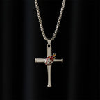 Collier croix de baseball Philippiens 4:13 avec détail flamme : un symbole de force divine et de foi athlétique