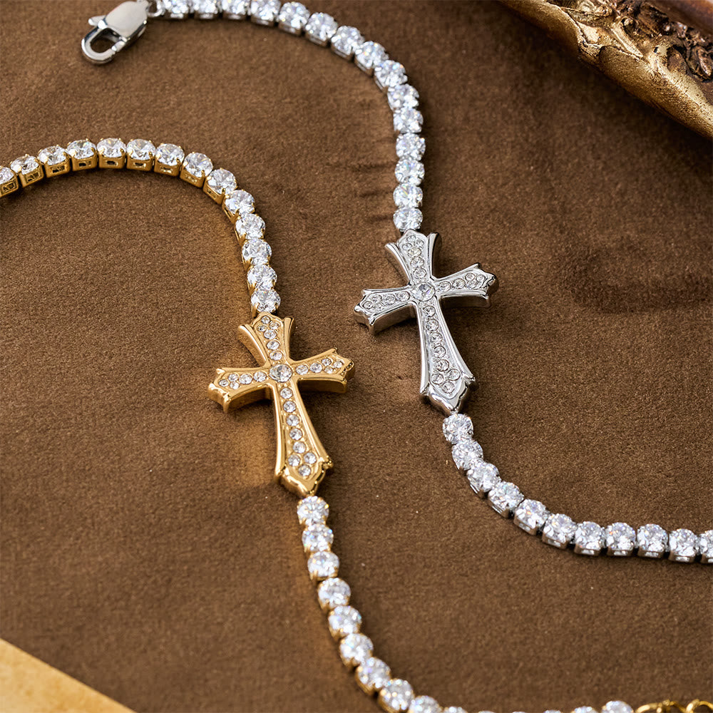 Bracelet croisé élégant bicolore incrusté de zircons : un symbole de grâce divine et d'élégance