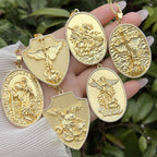 Collier Médaillon Saint Michel et Saint Christophe : Un Symbole de Protection et de Guidance Divines