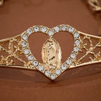 Pulsera de Filigrana de Oro de Nuestra Señora con Halo de Circonitas: Un Símbolo de Devoción Mariana y Gracia Divina