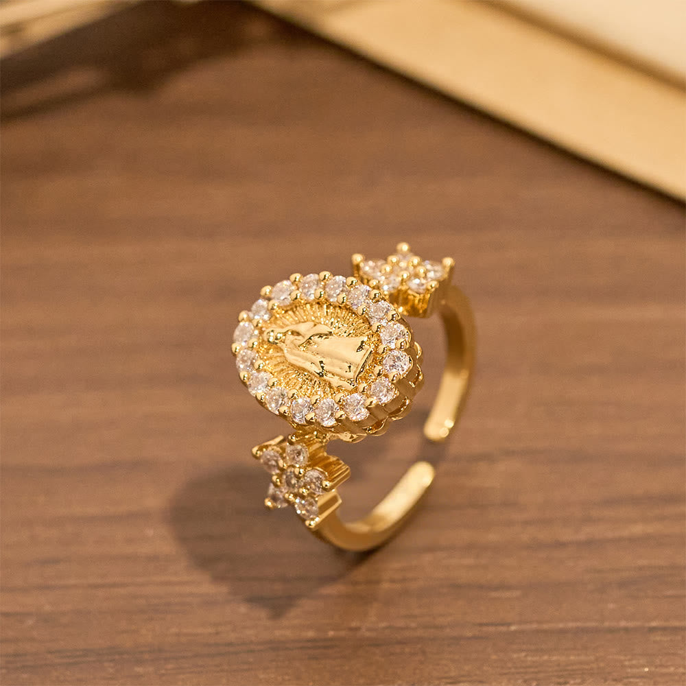Bague Notre-Dame en or avec doubles motifs floraux et halo de zircon