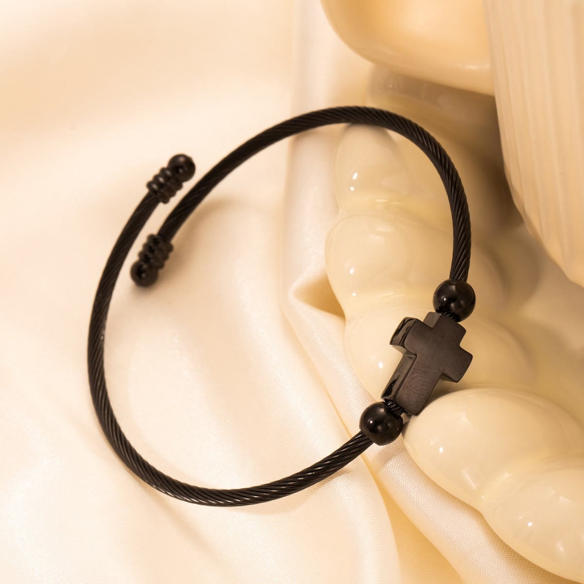 Bracelet de dévotion quotidienne avec charm Croix de Saint Benoît et Médaille Miraculeuse