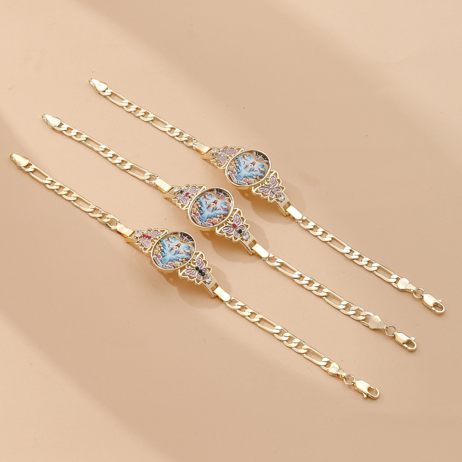 Pulsera de Jesucristo y mariposa: Elevando la devoción diaria con simbolismo sagrado