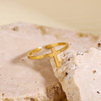 Anillo Abierto de Cruz Minimalista: Un Símbolo de Fe Devota y Gracia Espiritual