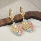 Boucles d'oreilles pendantes ovales Notre-Dame ornées : Incarnation de la grâce maternelle et de la protection divine VIP