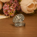 Bague ajustable colibri Esprit Saint : emblème de la grâce divine et de la joie naturelle