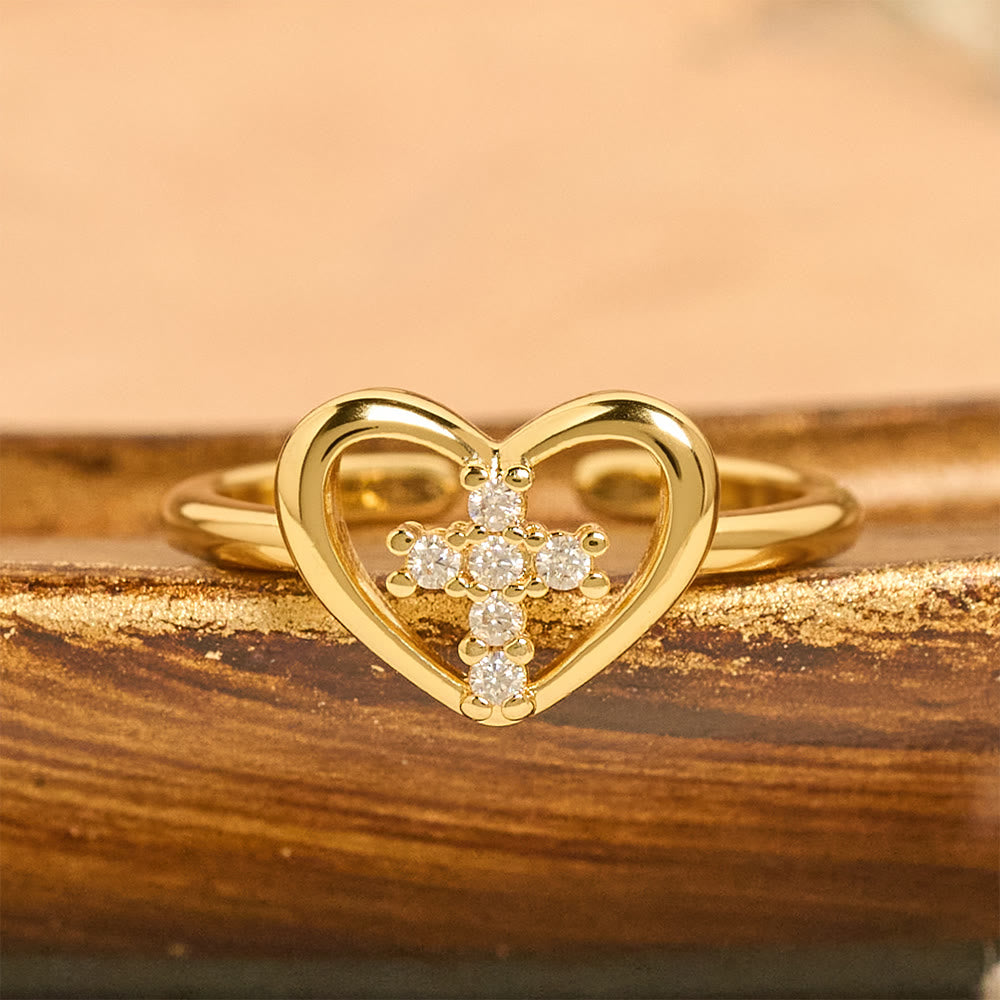 Bague ouverte élégante cœur-croix : Emblème de foi dévouée et de guidance céleste