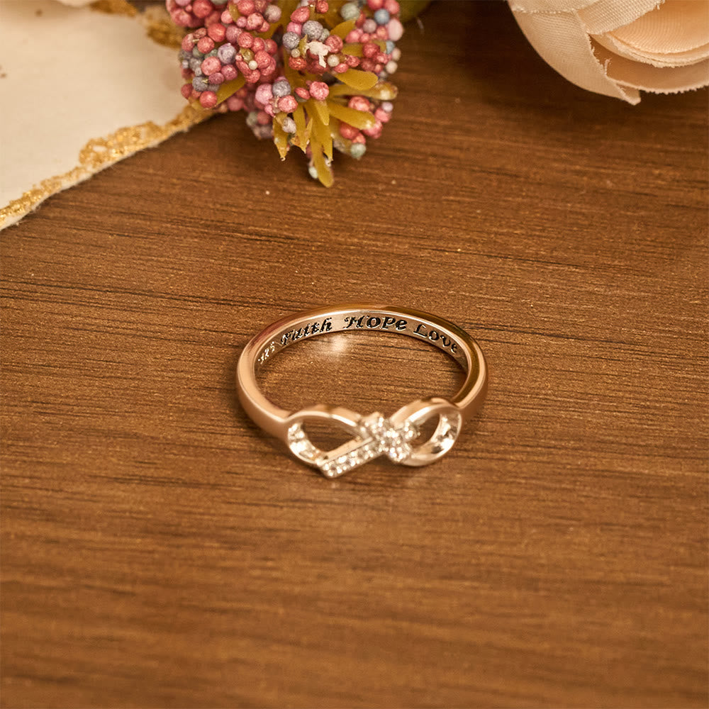 Elegante Anillo Abierto Cruz Infinito con Grabado: Emblema de Fuerza Espiritual y Guía Divina