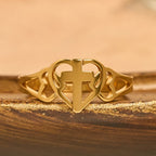 Bague réglable Cœur et Croix éternels : un cadeau de grâce et d'intercession divine