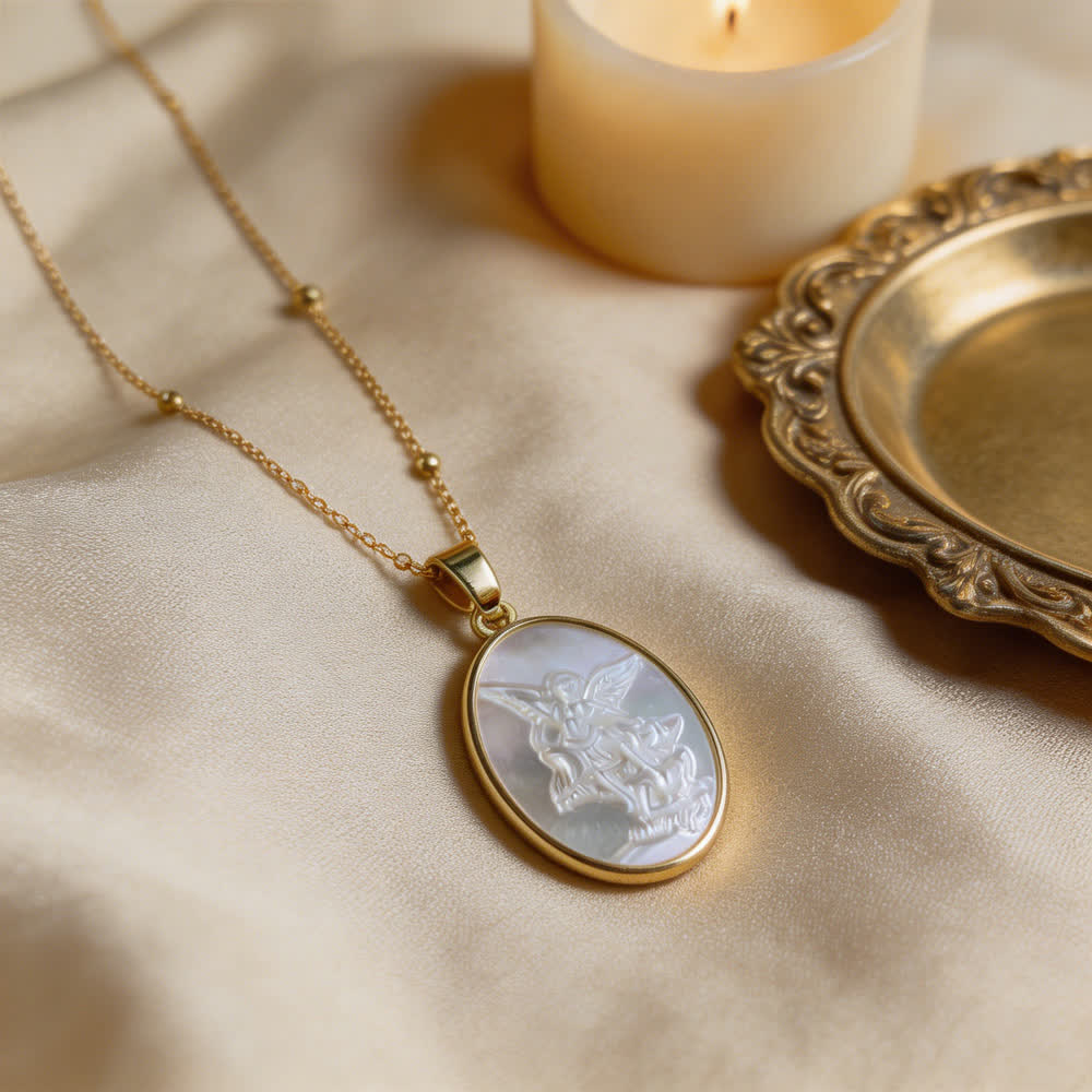 Collar de perlas blancas naturales de la Santa: Sagrado Corazón, Jesús, Nuestra Señora y San Miguel