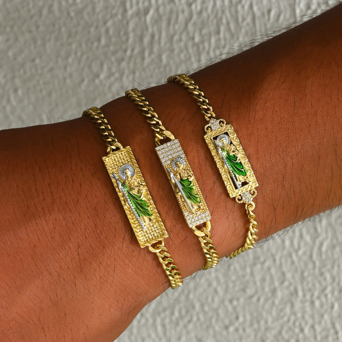 Collection de bracelets plaqués cuivre de Saint Jude : Emblème de l'espoir divin et de la grâce miraculeuse