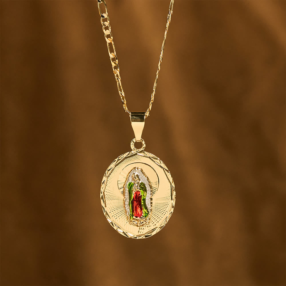 Collier Médaille Ovale de la Vierge Marie, quatre styles, éclatant : Un gage de bénédiction céleste