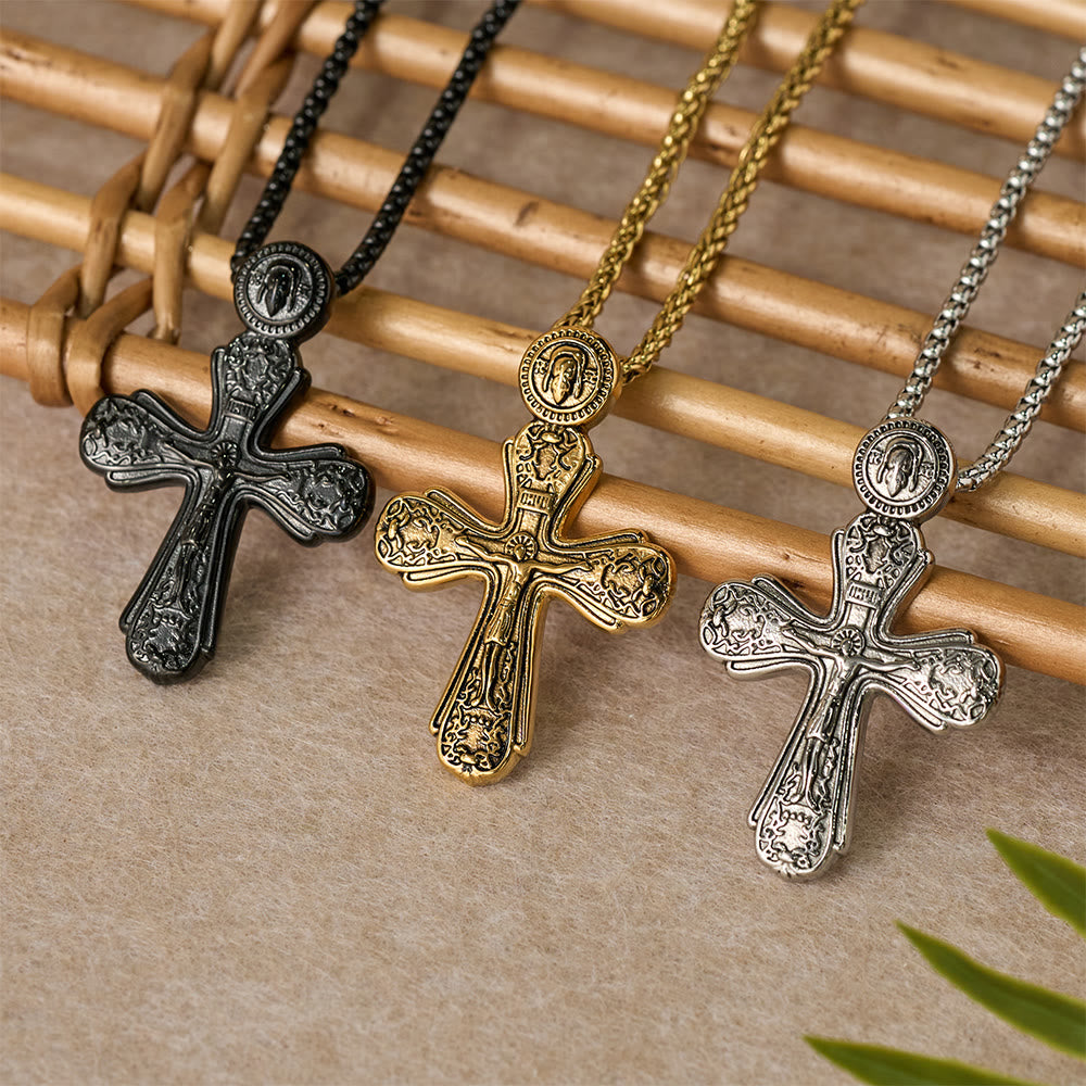 Pendentif Croix Orthodoxe : Emblème de Rédemption et de Dévotion Sacrée