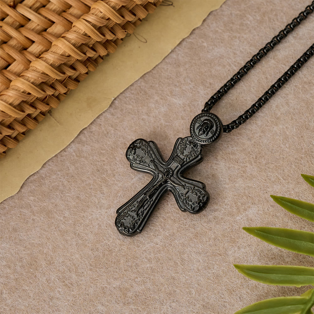 Pendentif Croix Orthodoxe : Emblème de Rédemption et de Dévotion Sacrée