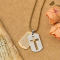 Collar con colgante de placa de identificación con la cruz y el padrenuestro: emblema de gracia divina y fe