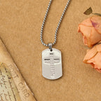 Collar con colgante de placa de identificación con la cruz y el padrenuestro: emblema de gracia divina y fe