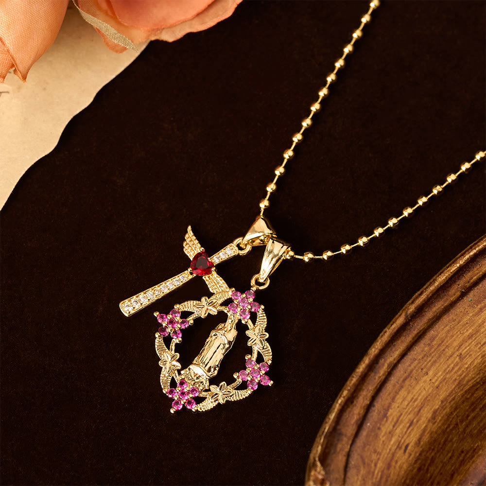Parure collier Notre-Dame ornée et croix ailée : Emblème de protection spirituelle