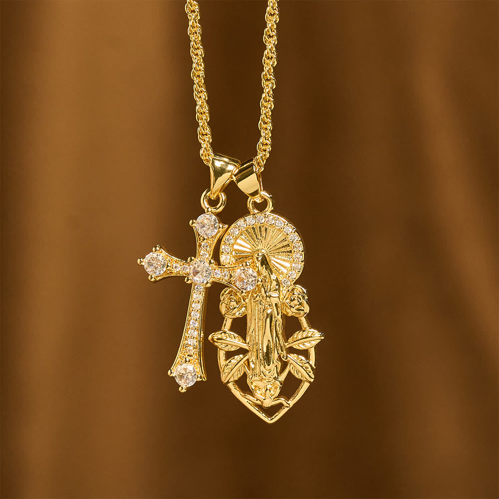 Parure collier Notre-Dame ornée et croix ailée : Emblème de protection spirituelle