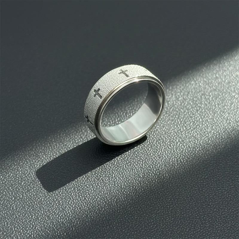 Anillo giratorio con cruz, alivia el estrés: Emblema de fe inquebrantable