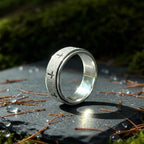 Anillo giratorio con cruz, alivia el estrés: Emblema de fe inquebrantable
