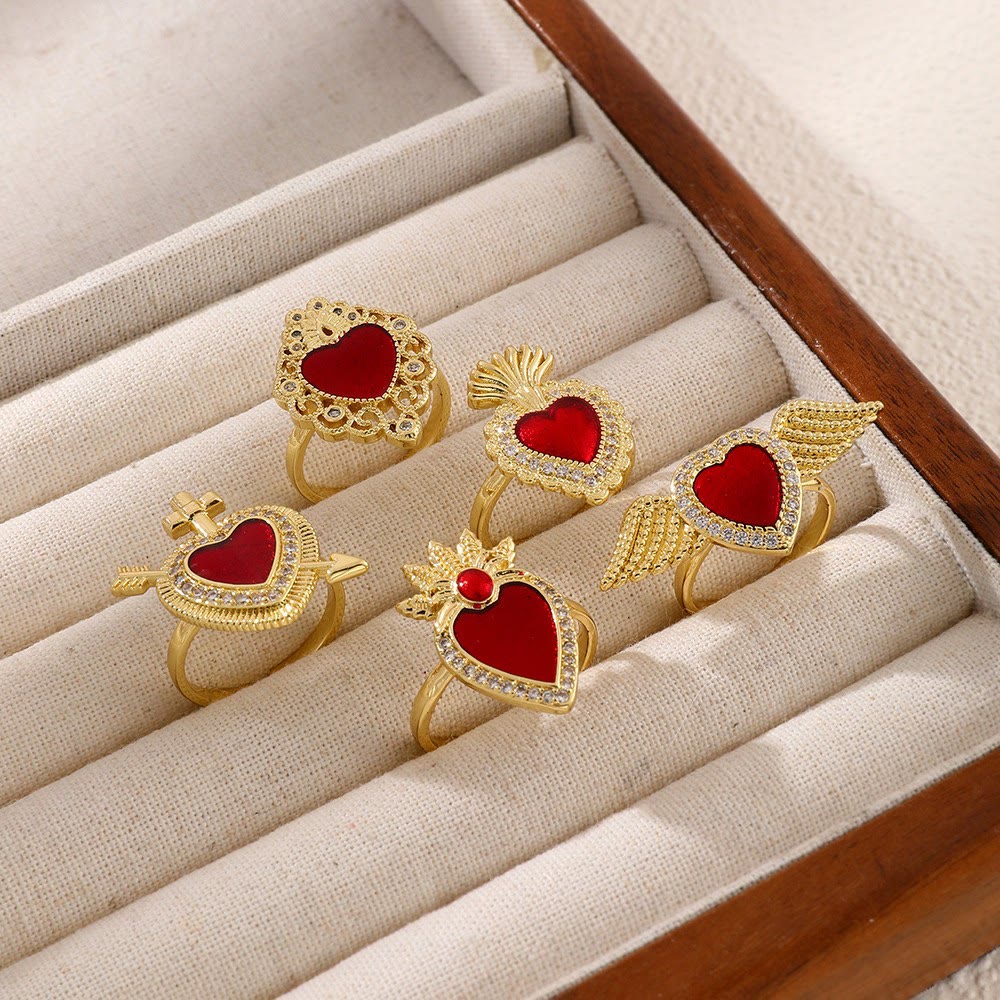 Collection de bagues multicréations Cœur Sacré : emblème de l'amour divin