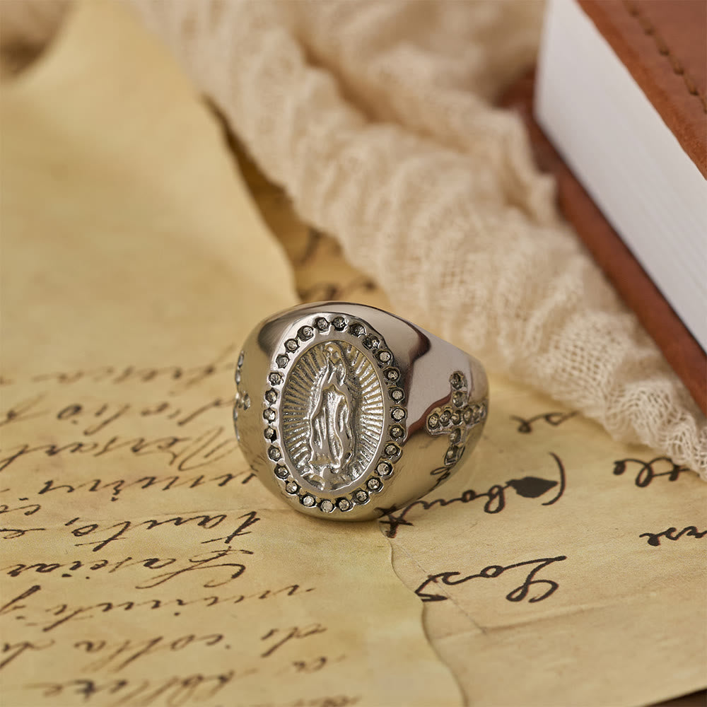 Bague chevalière Croix de Notre-Dame audacieuse : Ancrez votre cœur dans la foi mariale