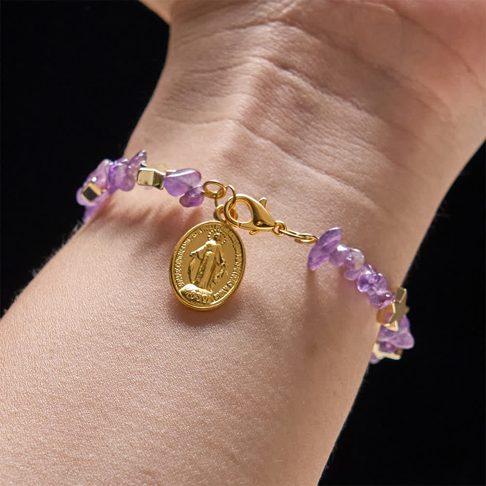Bracelet chapelet à mémoire en éclats d'améthyste naturelle avec médaille de la Vierge Marie