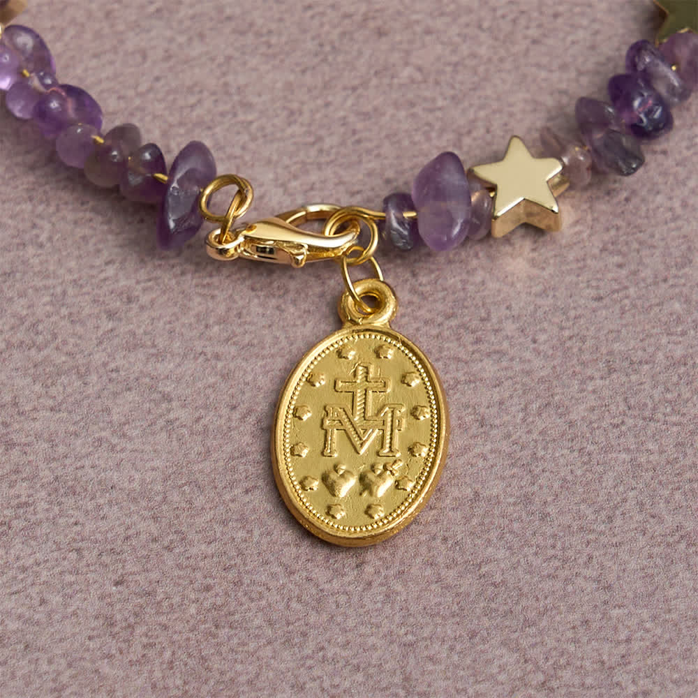 Bracelet chapelet à mémoire en éclats d'améthyste naturelle avec médaille de la Vierge Marie