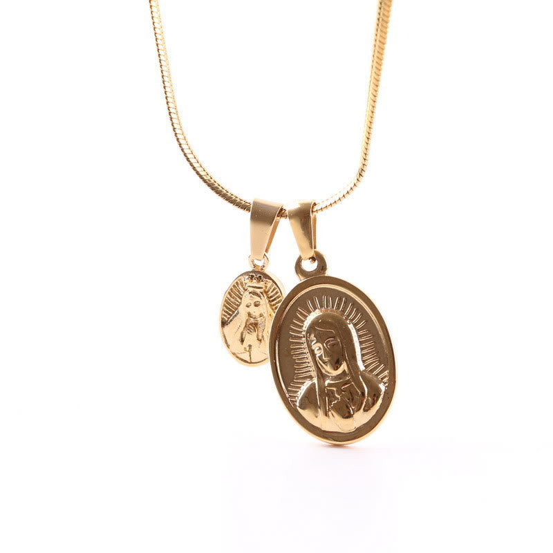 Collier en or double pendentif Notre-Dame rond