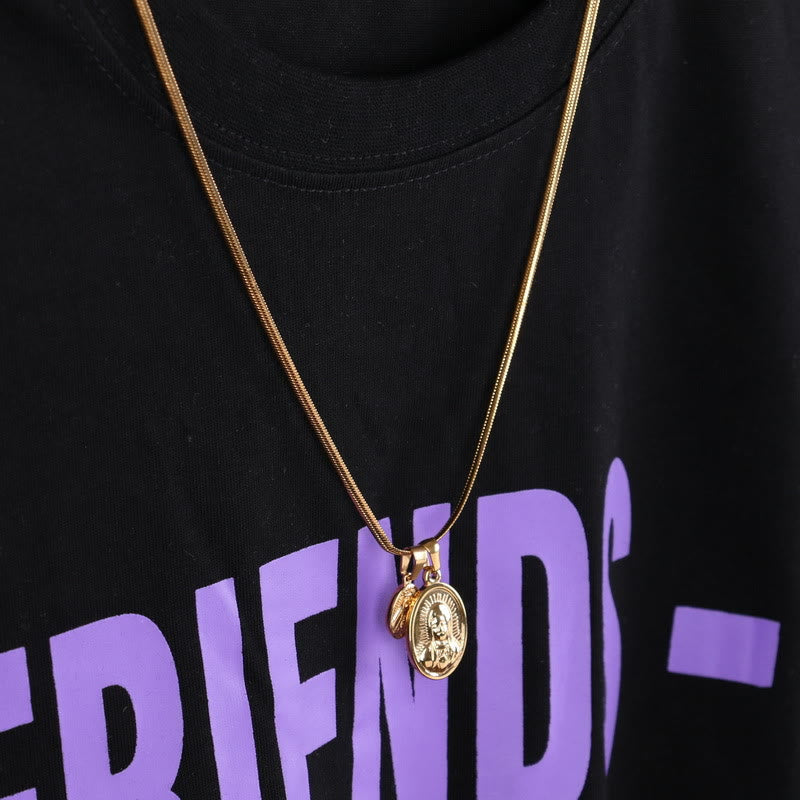 Collier en or double pendentif Notre-Dame rond