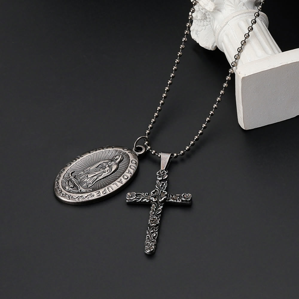 Collar Retro Exquisito de Titanio con la Virgen de Guadalupe y Cruz